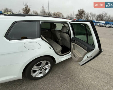 Белый Фольксваген Гольф, объемом двигателя 1.97 л и пробегом 204 тыс. км за 11500 $, фото 9 на Automoto.ua