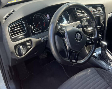 Білий Фольксваген Гольф, об'ємом двигуна 1.6 л та пробігом 235 тис. км за 12900 $, фото 17 на Automoto.ua