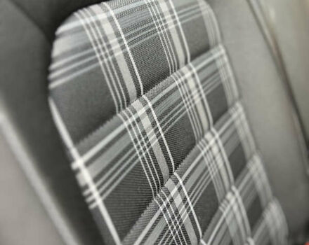 Белый Фольксваген Гольф, объемом двигателя 1.97 л и пробегом 245 тыс. км за 16490 $, фото 18 на Automoto.ua