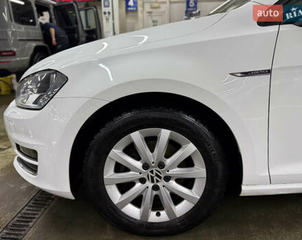 Белый Фольксваген Гольф, объемом двигателя 1.6 л и пробегом 285 тыс. км за 10800 $, фото 10 на Automoto.ua