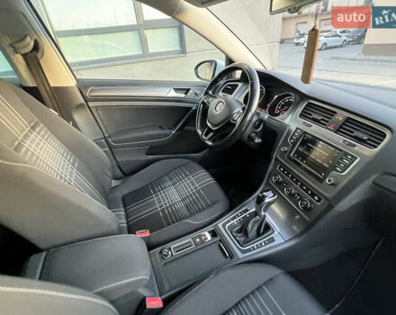 Белый Фольксваген Гольф, объемом двигателя 1.6 л и пробегом 241 тыс. км за 11600 $, фото 64 на Automoto.ua