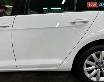 Белый Фольксваген Гольф, объемом двигателя 1.6 л и пробегом 285 тыс. км за 10800 $, фото 13 на Automoto.ua