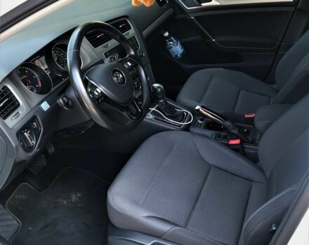 Білий Фольксваген Гольф, об'ємом двигуна 2 л та пробігом 122 тис. км за 14559 $, фото 6 на Automoto.ua