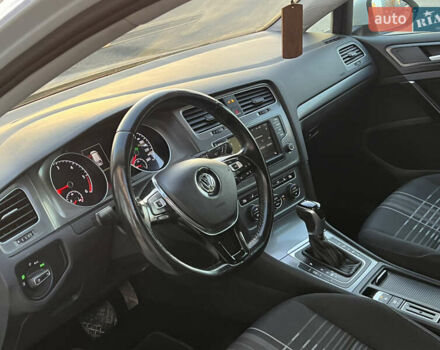 Белый Фольксваген Гольф, объемом двигателя 1.6 л и пробегом 241 тыс. км за 11600 $, фото 46 на Automoto.ua