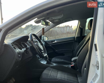 Белый Фольксваген Гольф, объемом двигателя 1.6 л и пробегом 241 тыс. км за 11600 $, фото 44 на Automoto.ua