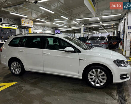 Белый Фольксваген Гольф, объемом двигателя 1.6 л и пробегом 285 тыс. км за 10800 $, фото 2 на Automoto.ua