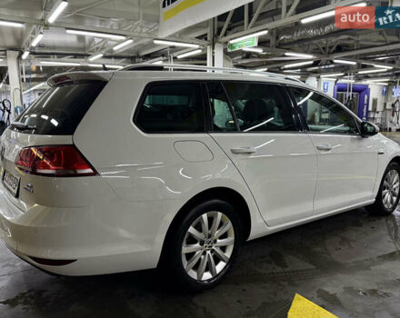 Белый Фольксваген Гольф, объемом двигателя 1.6 л и пробегом 285 тыс. км за 10800 $, фото 1 на Automoto.ua