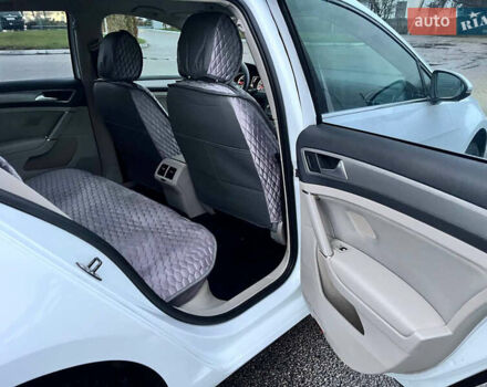 Белый Фольксваген Гольф, объемом двигателя 1.97 л и пробегом 208 тыс. км за 10600 $, фото 40 на Automoto.ua