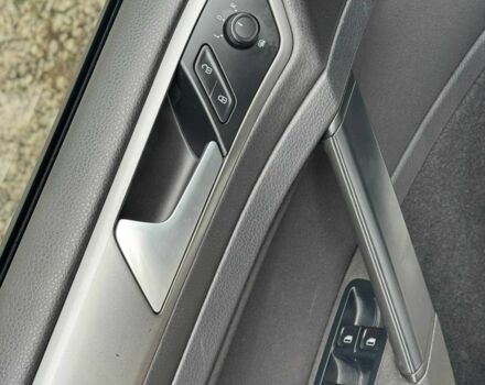 Белый Фольксваген Гольф, объемом двигателя 1.6 л и пробегом 260 тыс. км за 9650 $, фото 4 на Automoto.ua