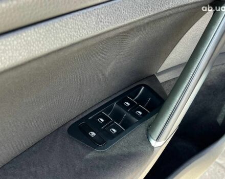 Білий Фольксваген Гольф, об'ємом двигуна 1.6 л та пробігом 268 тис. км за 10590 $, фото 13 на Automoto.ua