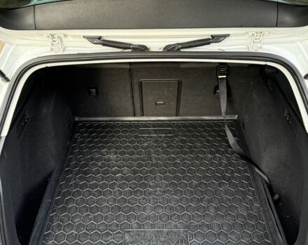 Белый Фольксваген Гольф, объемом двигателя 2 л и пробегом 250 тыс. км за 12450 $, фото 12 на Automoto.ua