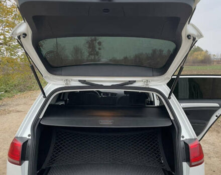 Белый Фольксваген Гольф, объемом двигателя 1.6 л и пробегом 281 тыс. км за 10499 $, фото 9 на Automoto.ua