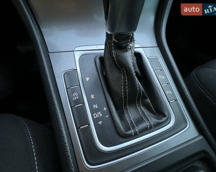 Белый Фольксваген Гольф, объемом двигателя 1.6 л и пробегом 241 тыс. км за 11600 $, фото 77 на Automoto.ua