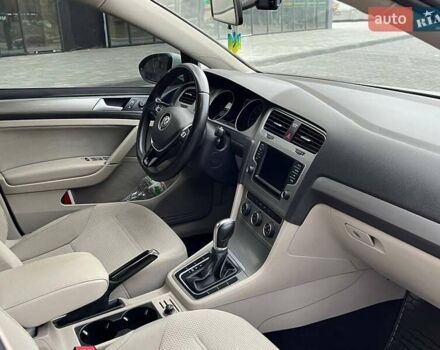 Фольксваген Гольф 2015 в Днепре (Днепропетровске) на Automoto.ua Белый Фольксваген Гольф, объемом двигателя 1.97 л и пробегом 197 тыс. км за 12900 $, фото 7 на Automoto.ua