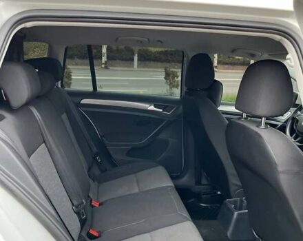 Белый Фольксваген Гольф, объемом двигателя 1.6 л и пробегом 263 тыс. км за 9900 $, фото 8 на Automoto.ua