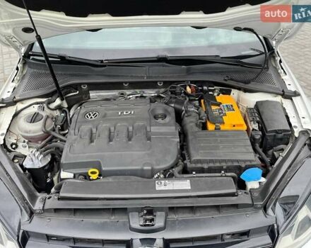 Фольксваген Гольф 2015 в Днепре (Днепропетровске) на Automoto.ua Белый Фольксваген Гольф, объемом двигателя 1.97 л и пробегом 197 тыс. км за 12900 $, фото 10 на Automoto.ua