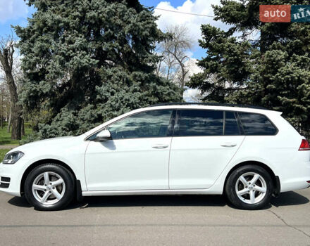 Білий Фольксваген Гольф, об'ємом двигуна 1.6 л та пробігом 195 тис. км за 11799 $, фото 6 на Automoto.ua
