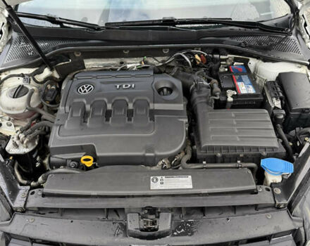 Белый Фольксваген Гольф, объемом двигателя 1.97 л и пробегом 184 тыс. км за 11500 $, фото 9 на Automoto.ua