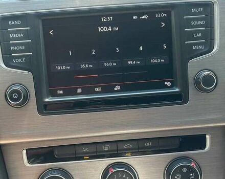 Білий Фольксваген Гольф, об'ємом двигуна 2 л та пробігом 244 тис. км за 13700 $, фото 11 на Automoto.ua