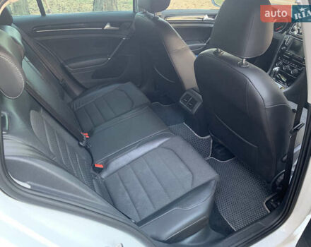 Белый Фольксваген Гольф, объемом двигателя 1.97 л и пробегом 240 тыс. км за 12900 $, фото 11 на Automoto.ua