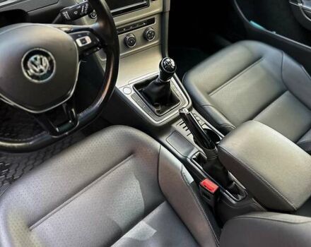 Белый Фольксваген Гольф, объемом двигателя 1.97 л и пробегом 53 тыс. км за 16000 $, фото 12 на Automoto.ua