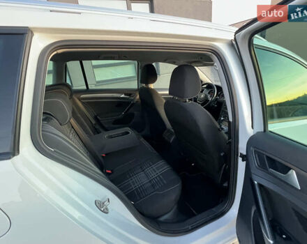 Белый Фольксваген Гольф, объемом двигателя 1.6 л и пробегом 241 тыс. км за 11600 $, фото 59 на Automoto.ua