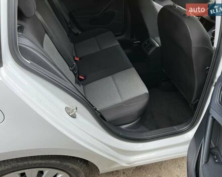 Білий Фольксваген Гольф, об'ємом двигуна 1.6 л та пробігом 360 тис. км за 11200 $, фото 13 на Automoto.ua