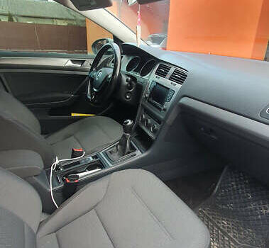 Белый Фольксваген Гольф, объемом двигателя 1.4 л и пробегом 274 тыс. км за 7990 $, фото 13 на Automoto.ua