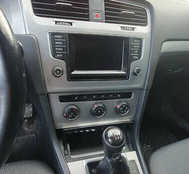 Белый Фольксваген Гольф, объемом двигателя 1.4 л и пробегом 274 тыс. км за 7990 $, фото 7 на Automoto.ua