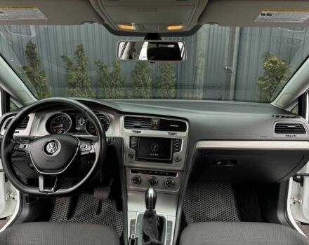 Белый Фольксваген Гольф, объемом двигателя 1.8 л и пробегом 210 тыс. км за 9999 $, фото 20 на Automoto.ua