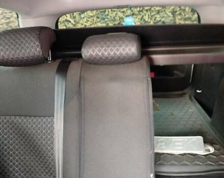 Білий Фольксваген Гольф, об'ємом двигуна 1.6 л та пробігом 280 тис. км за 5500 $, фото 10 на Automoto.ua