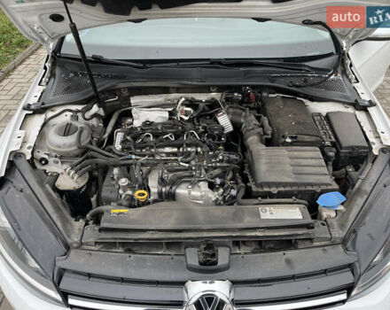 Белый Фольксваген Гольф, объемом двигателя 1.6 л и пробегом 280 тыс. км за 11500 $, фото 53 на Automoto.ua