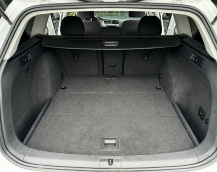 Белый Фольксваген Гольф, объемом двигателя 1.8 л и пробегом 210 тыс. км за 9999 $, фото 19 на Automoto.ua