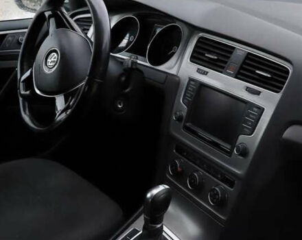 Белый Фольксваген Гольф, объемом двигателя 1.6 л и пробегом 202 тыс. км за 10800 $, фото 10 на Automoto.ua