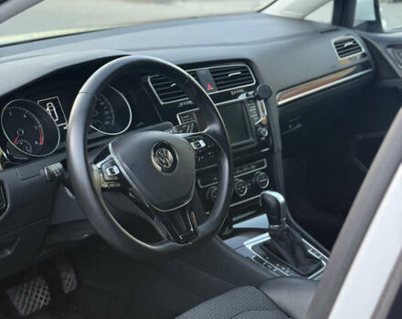 Білий Фольксваген Гольф, об'ємом двигуна 1.6 л та пробігом 270 тис. км за 12100 $, фото 2 на Automoto.ua