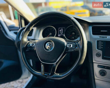 Белый Фольксваген Гольф, объемом двигателя 1.8 л и пробегом 82 тыс. км за 12800 $, фото 13 на Automoto.ua