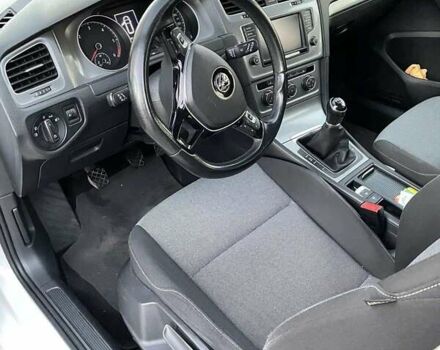 Белый Фольксваген Гольф, объемом двигателя 1.6 л и пробегом 245 тыс. км за 12500 $, фото 3 на Automoto.ua