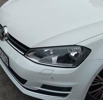 Белый Фольксваген Гольф, объемом двигателя 1.6 л и пробегом 225 тыс. км за 11800 $, фото 7 на Automoto.ua