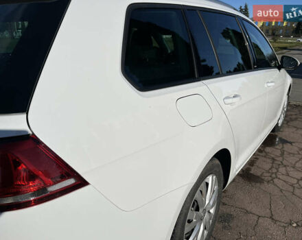 Белый Фольксваген Гольф, объемом двигателя 1.6 л и пробегом 238 тыс. км за 15000 $, фото 25 на Automoto.ua