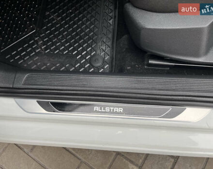 Белый Фольксваген Гольф, объемом двигателя 1.6 л и пробегом 280 тыс. км за 11500 $, фото 21 на Automoto.ua