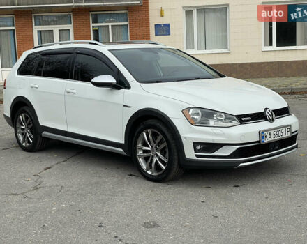 Белый Фольксваген Гольф, объемом двигателя 1.8 л и пробегом 139 тыс. км за 13900 $, фото 5 на Automoto.ua
