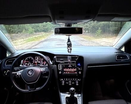 Белый Фольксваген Гольф, объемом двигателя 1.6 л и пробегом 285 тыс. км за 10750 $, фото 6 на Automoto.ua