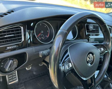 Белый Фольксваген Гольф, объемом двигателя 1.6 л и пробегом 238 тыс. км за 15000 $, фото 72 на Automoto.ua