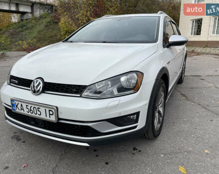 Белый Фольксваген Гольф, объемом двигателя 1.8 л и пробегом 139 тыс. км за 13900 $, фото 9 на Automoto.ua