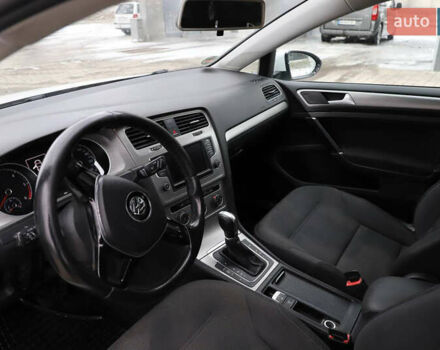 Белый Фольксваген Гольф, объемом двигателя 1.6 л и пробегом 202 тыс. км за 10800 $, фото 15 на Automoto.ua