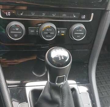 Белый Фольксваген Гольф, объемом двигателя 1.6 л и пробегом 225 тыс. км за 11800 $, фото 14 на Automoto.ua