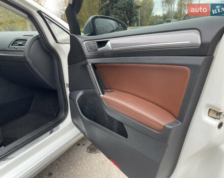 Белый Фольксваген Гольф, объемом двигателя 1.8 л и пробегом 139 тыс. км за 13900 $, фото 35 на Automoto.ua