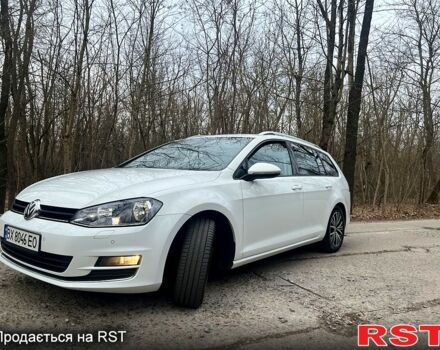 Белый Фольксваген Гольф, объемом двигателя 1.6 л и пробегом 275 тыс. км за 10500 $, фото 4 на Automoto.ua