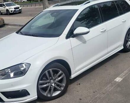 Белый Фольксваген Гольф, объемом двигателя 1.6 л и пробегом 198 тыс. км за 12000 $, фото 1 на Automoto.ua