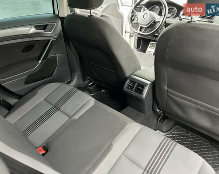 Белый Фольксваген Гольф, объемом двигателя 1.6 л и пробегом 280 тыс. км за 11500 $, фото 39 на Automoto.ua